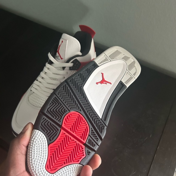 Jordan 4 retro cement - Picture 4 of 4